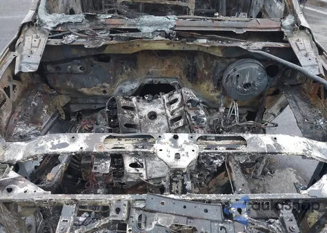 2016 Cadillac Escalade Platinum z USA, uszkodzony, nr VIN 1GYS4DKJ8GR113334